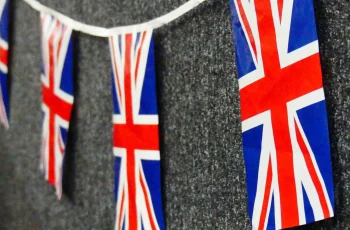 UK AI Boom: £2.9bn Investment Fuels Record Growth Amid Skills and Funding Challenges